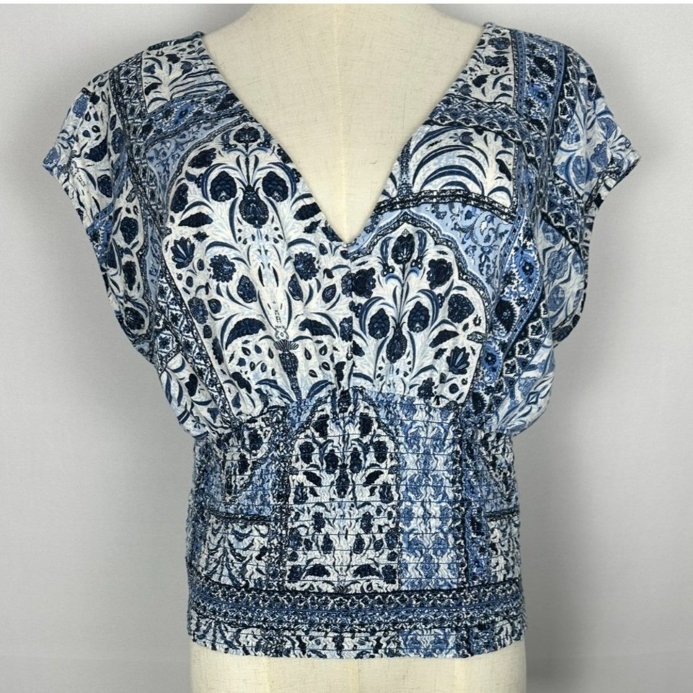 Old Navy Women's Blue Paisley Smocked Waist V-Neck Top L Petite Coastal Boho